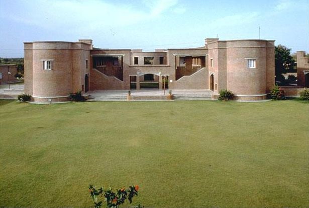 Entrepreneurship Development Institute of India (EDII)